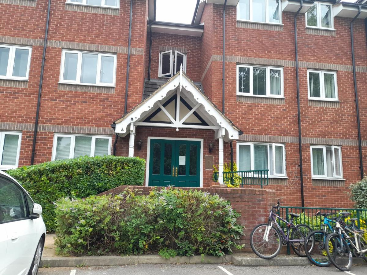 Gracenote Properties Hemel Hempstead - Serviced Apartment With Free Parking Bagian luar foto