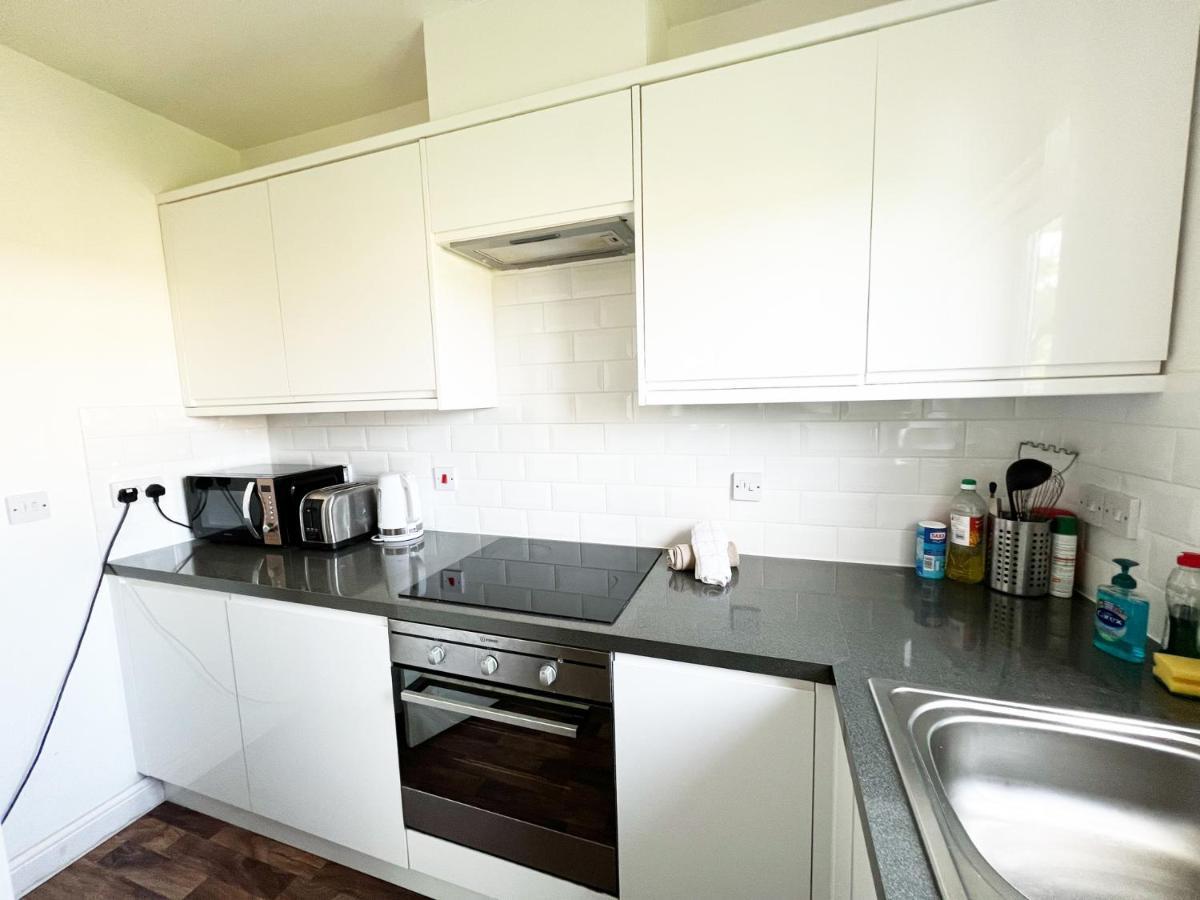 Gracenote Properties Hemel Hempstead - Serviced Apartment With Free Parking Bagian luar foto