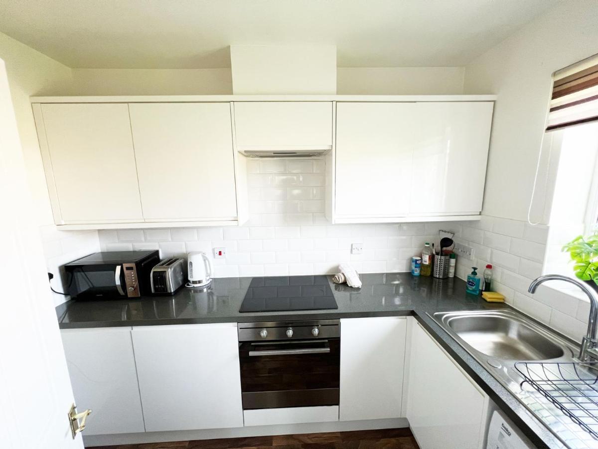 Gracenote Properties Hemel Hempstead - Serviced Apartment With Free Parking Bagian luar foto